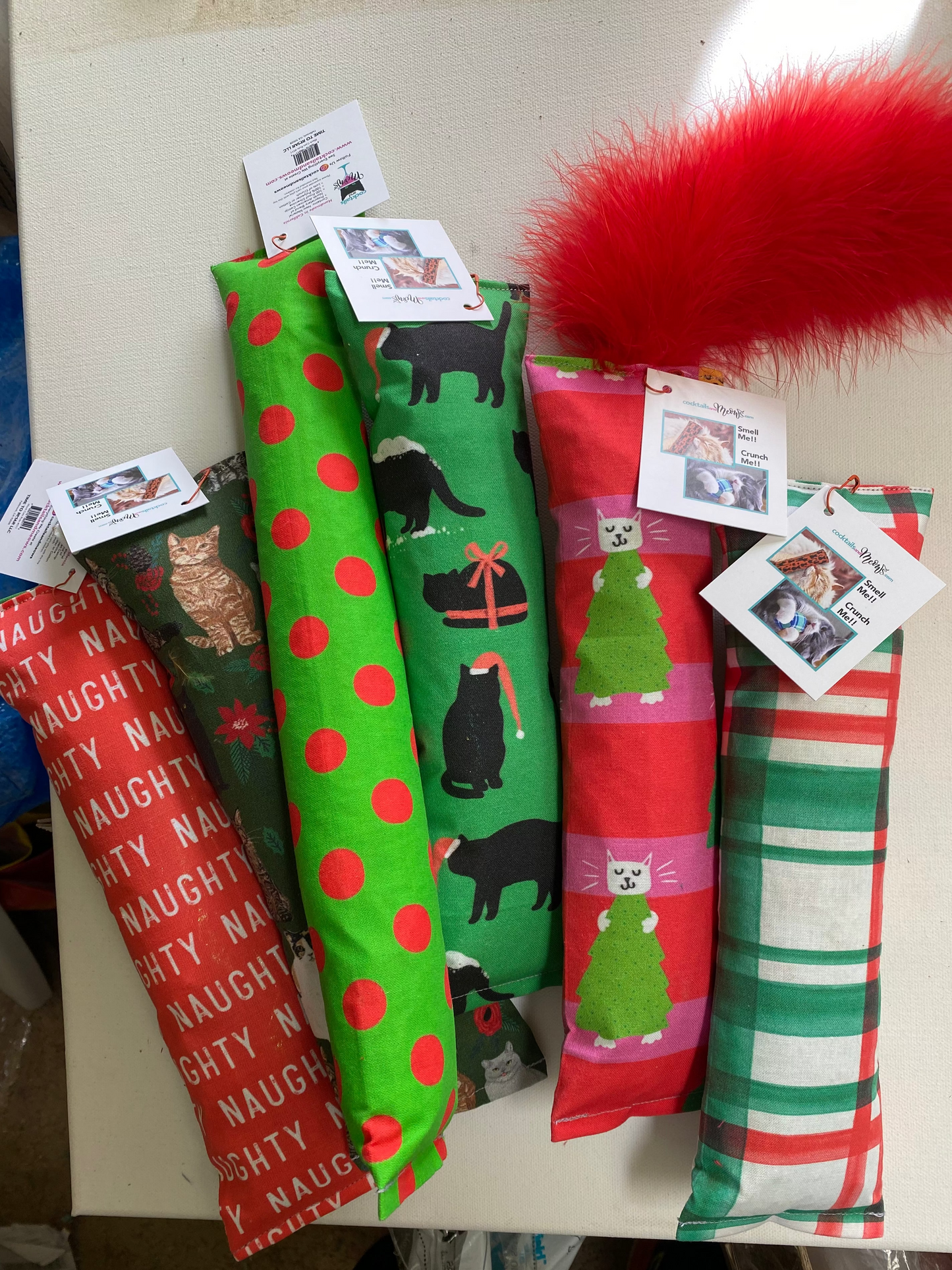 Holiday Crunch Crazy Silvervine & Catnip Kickers